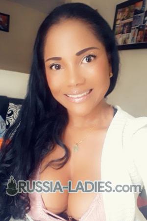 196678 - Yarleisy Age: 39 - Colombia