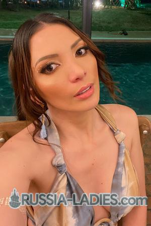 225432 - Laura Age: 34 - Colombia