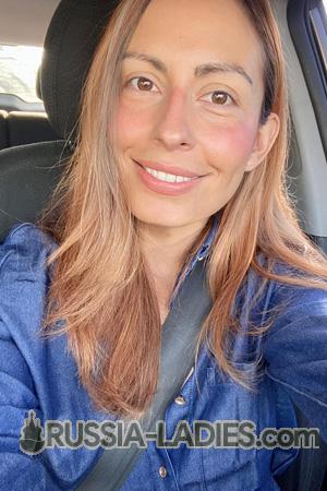 225607 - Laura Age: 37 - Costa Rica